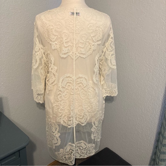 Poof New York Embroidered Mesh Flyaway Kimono - Picture 4 of 7